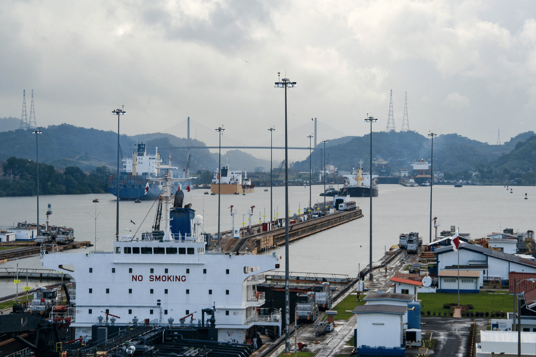 Se encarece transporte de carga por el Canal de Panamá