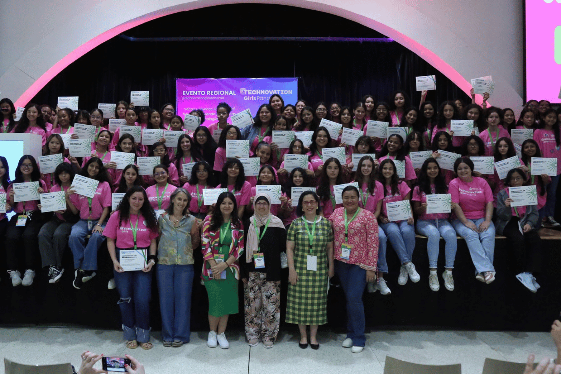 100 competidoras participaron en la primera ronda del ‘Technovation Girls’